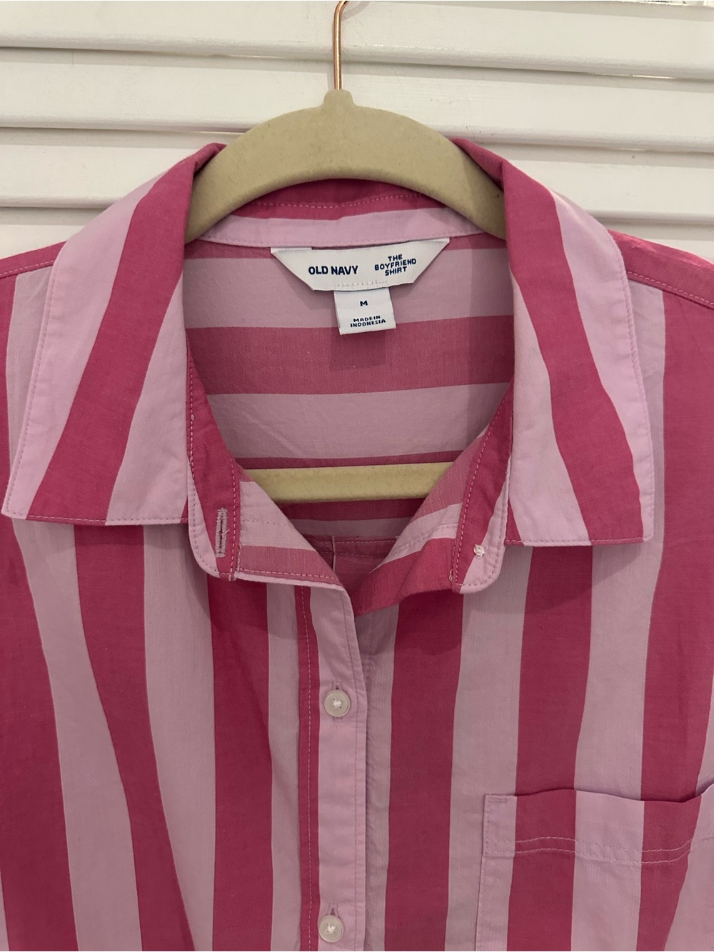 Old Navy Oversized Button-Down Boyfriend Shirt - Picture 2 of 8